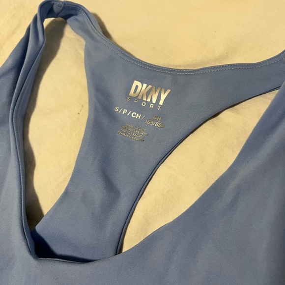 *NWT* MATCHING SET! DKNY SPORT V-neck sports bra (S) and short legging (XS) - Picture 6 of 7